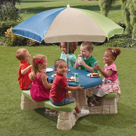 Step 2 Octagon Playful Picnic Table With Umbrella