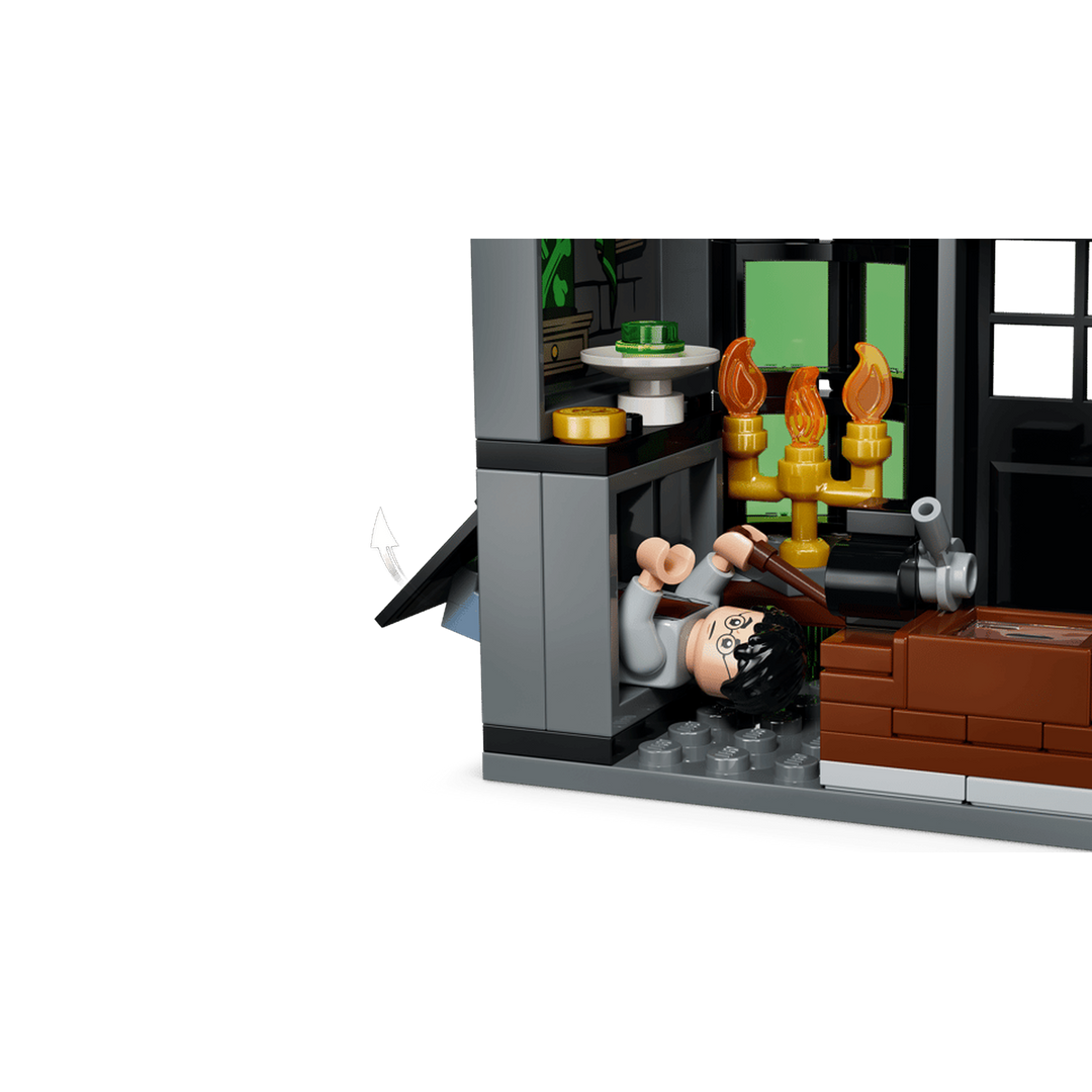 LEGO Knockturn Alley™ Wizarding Shops