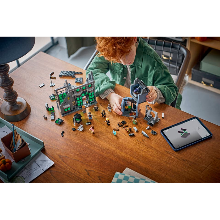LEGO Knockturn Alley™ Wizarding Shops