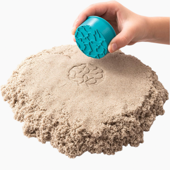 Spin Master Kinetic Sand Folding Sand Box with 2 Lbs of sand