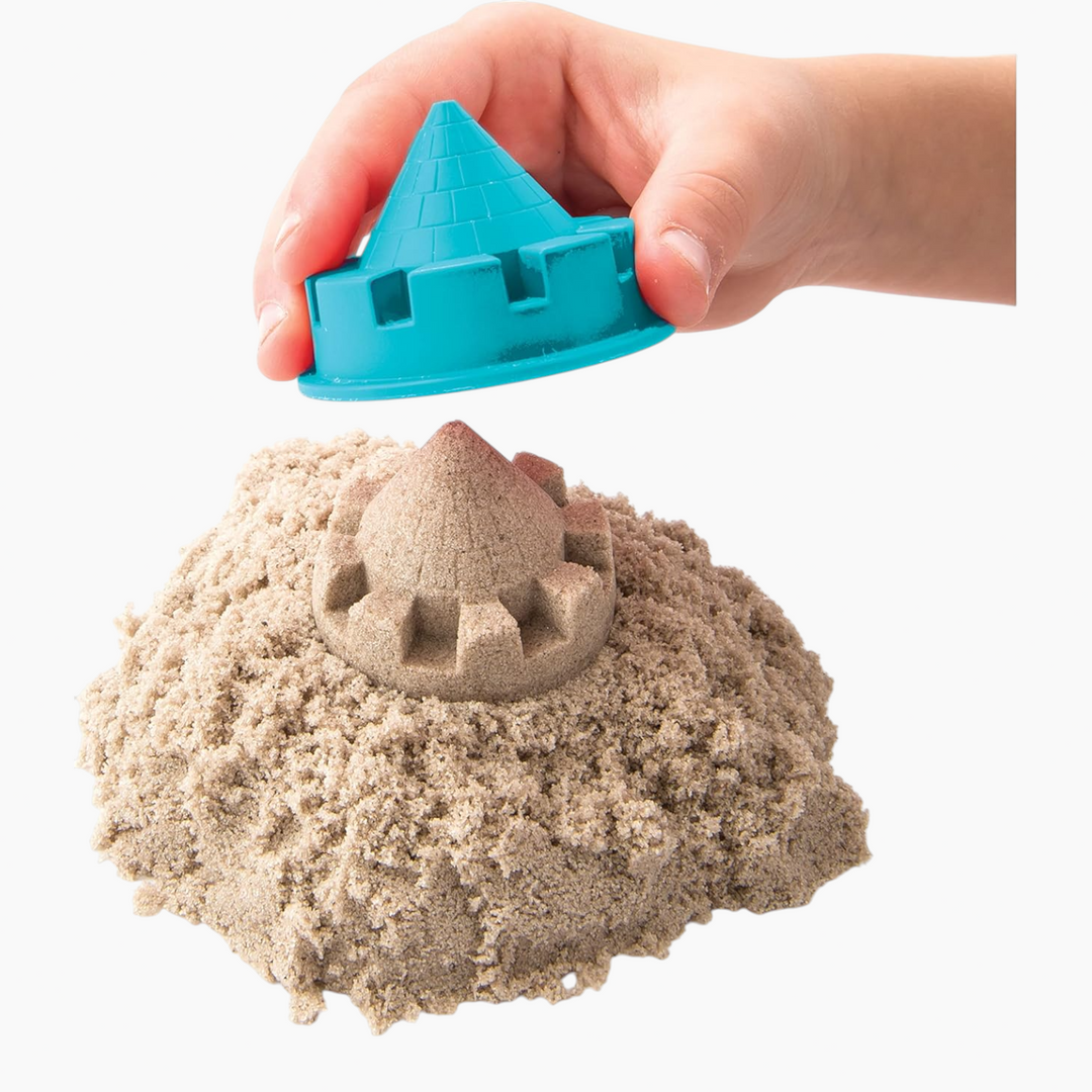 Spin Master Kinetic Sand Folding Sand Box with 2 Lbs of sand