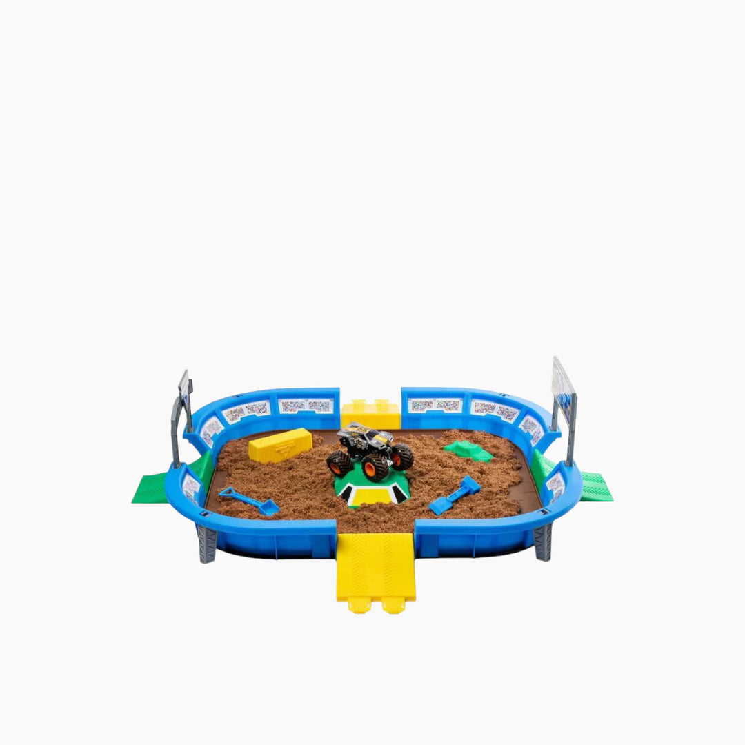Monster Jam Kinetic Dirt Arena Playset with 2 lbs of Monster Dirt and exclusive truck