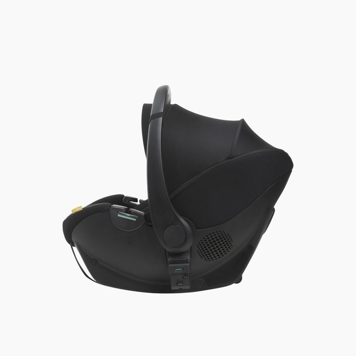 Chicco Kory I-Size Essential B.Car Seat Black