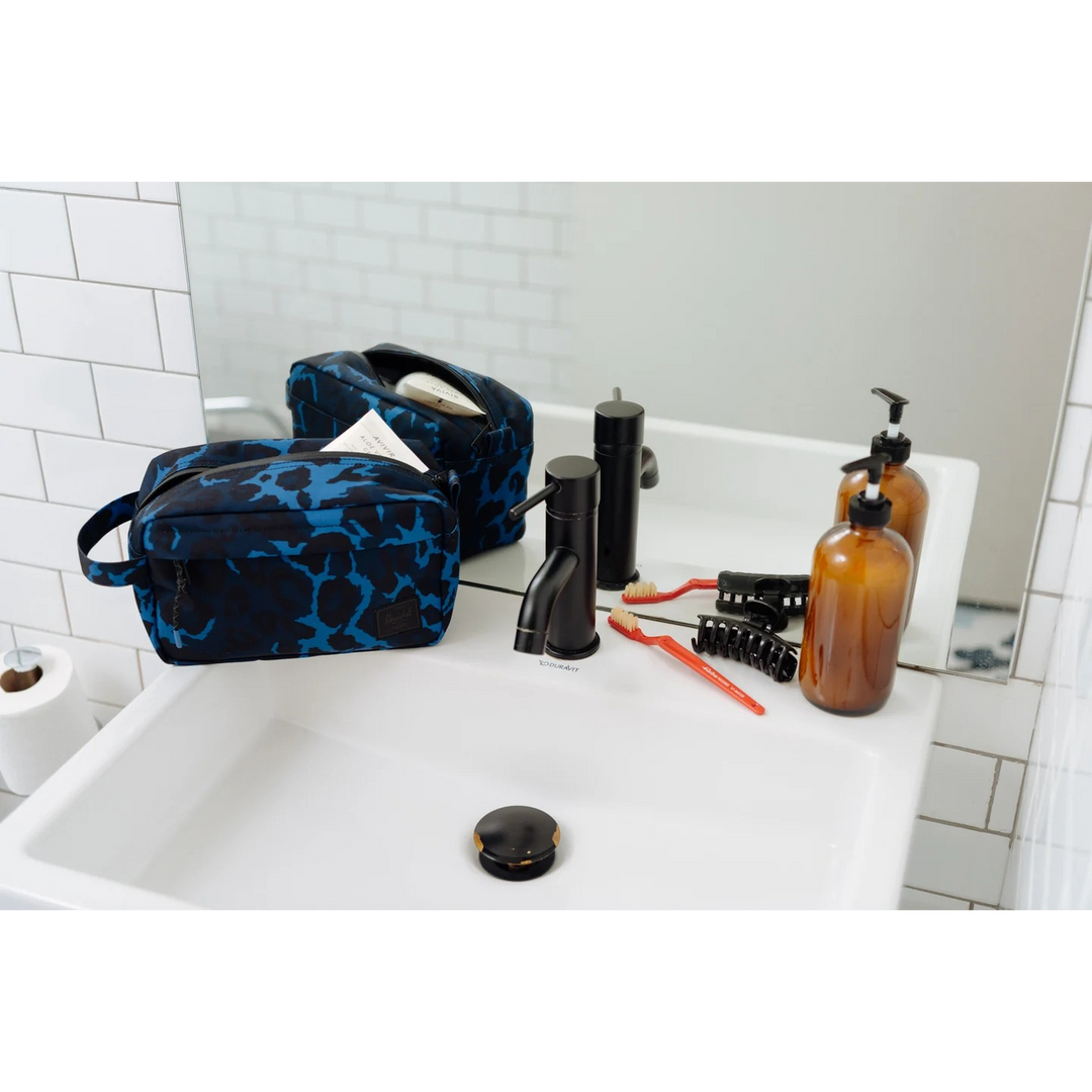 Herschel Chapter Travel Kit -  5L