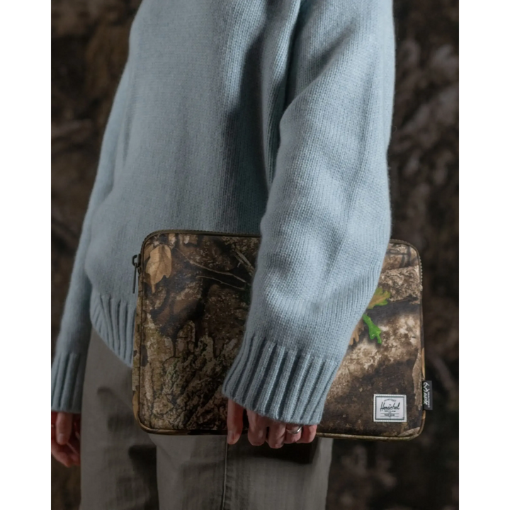 Herschel Realtree Anchor Sleeve Realtree Camo 14 Inch