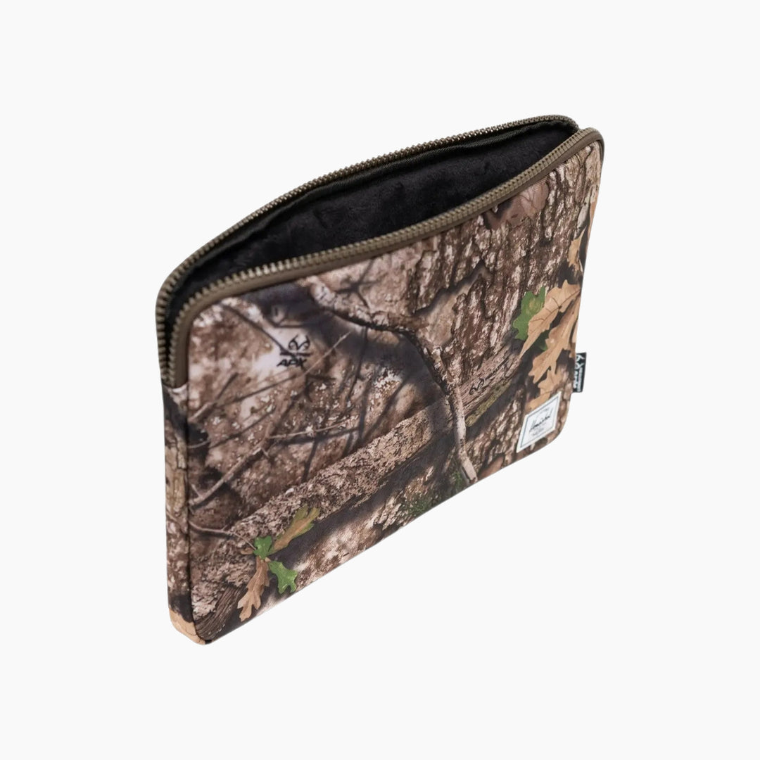 Herschel Realtree Anchor Sleeve Realtree Camo 14 Inch