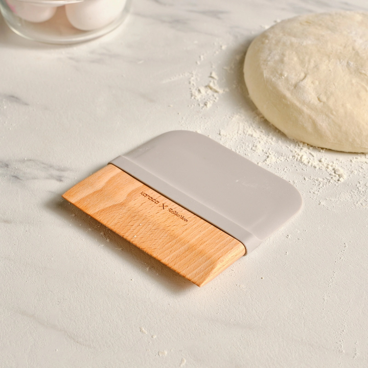 Karaca x Refika Gadgets Double-Sided Wooden Dough Scraper