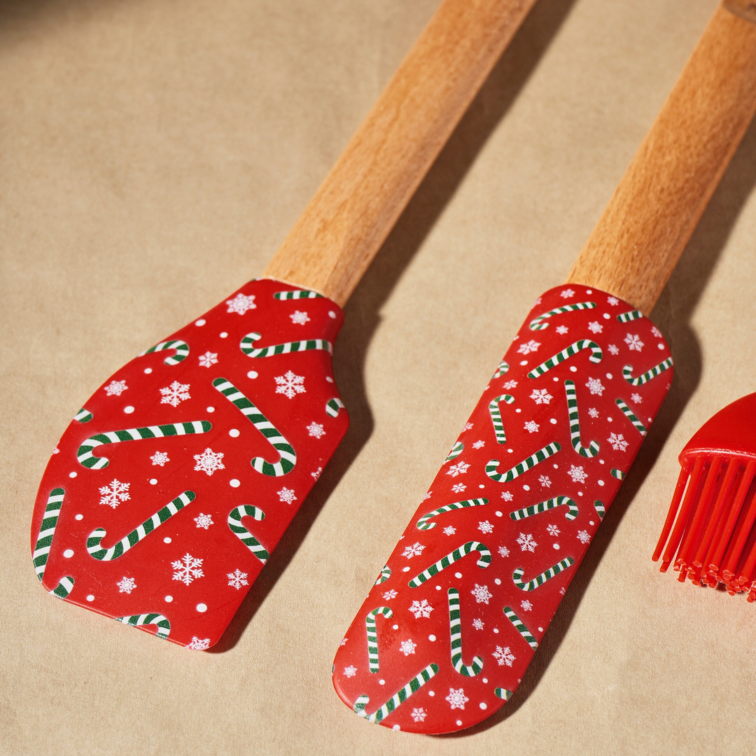 Karaca New Year 4-Piece Pastry Set – Multicolor