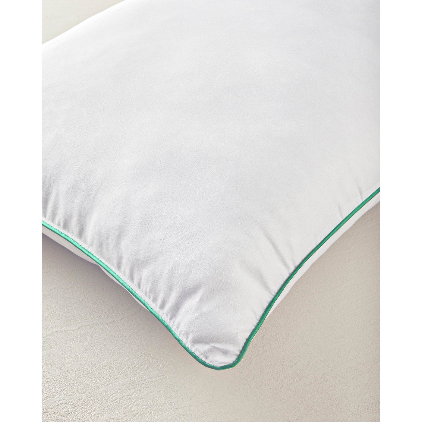 EH Living Soft Bamboo Pillow 50x70 cm White EH Living Soft Bamboo Pillow 50x70 cm White