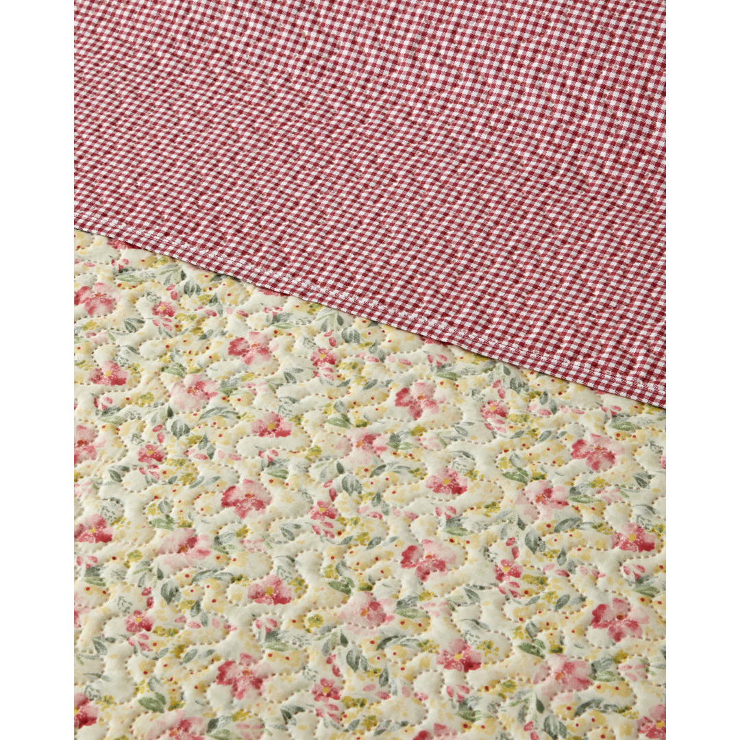 Scarlet Bloom Bed Spread Set Red.