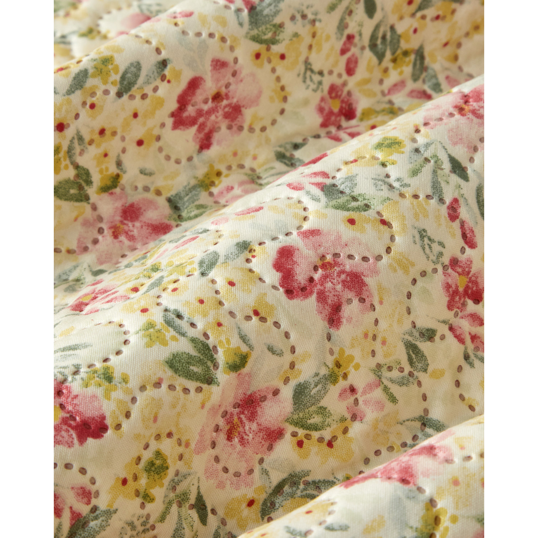 Scarlet Bloom Bed Spread Set Red.