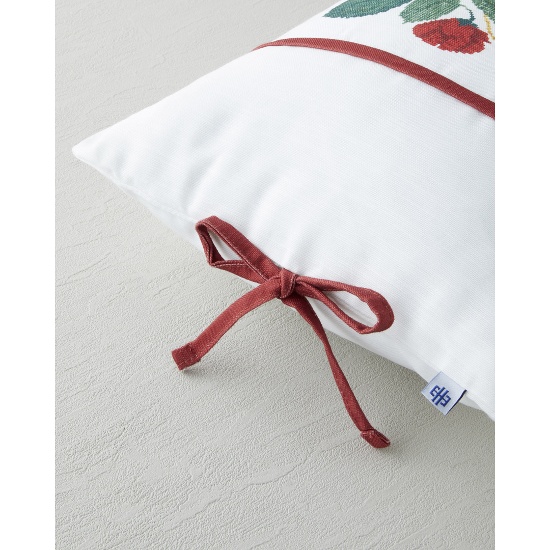 EH Classy Rose Stuffed Cushion 33 x 50 Cm Multicolor