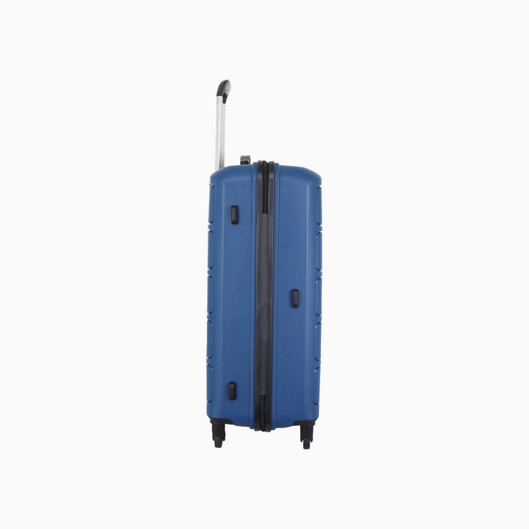 American Tourister Tracker Suitcase Travel Set