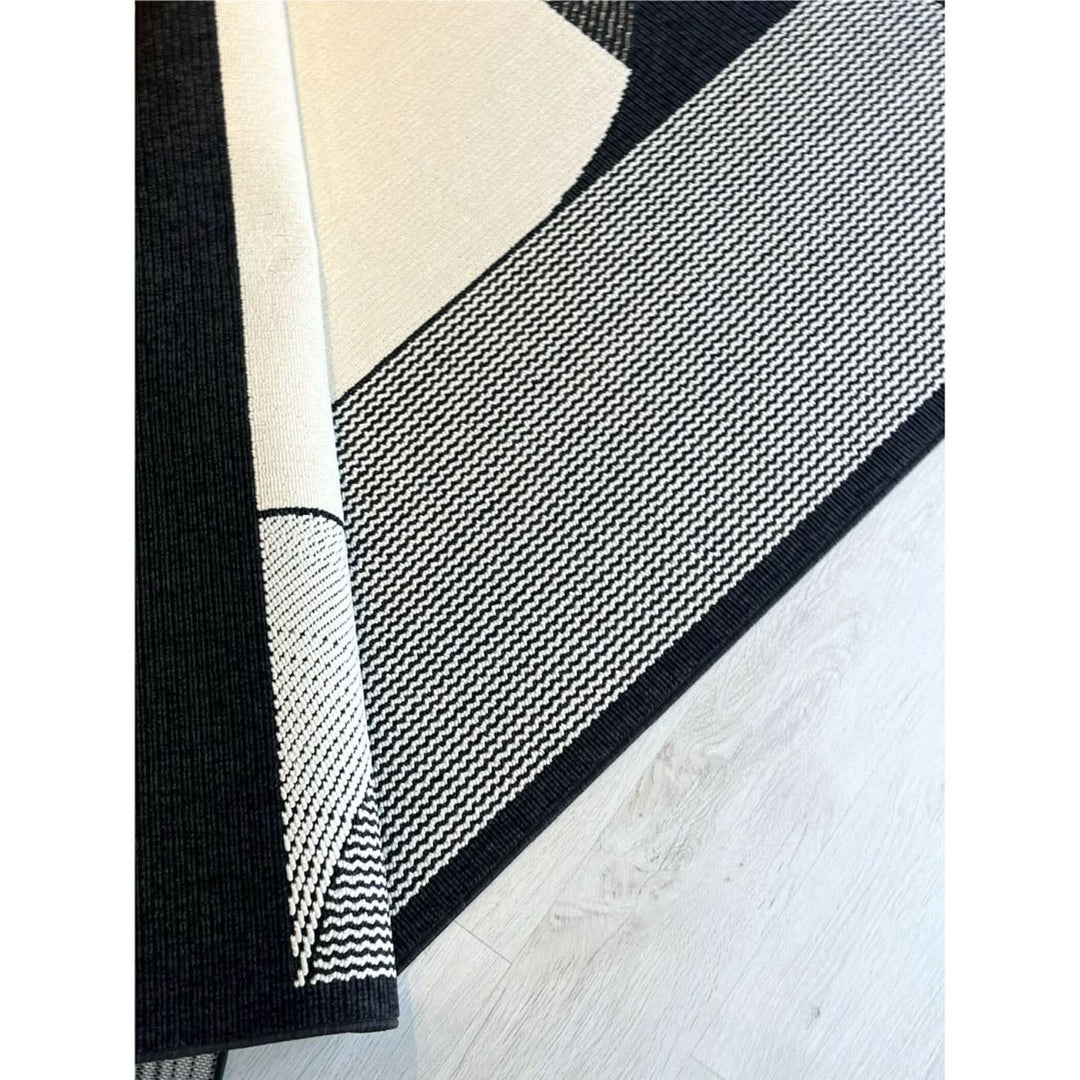 Spazio Home Abstract Monochrome Art Rug - HUNA