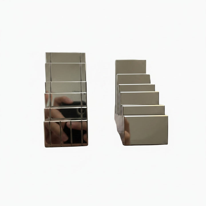 Glass bookends with minimalist design