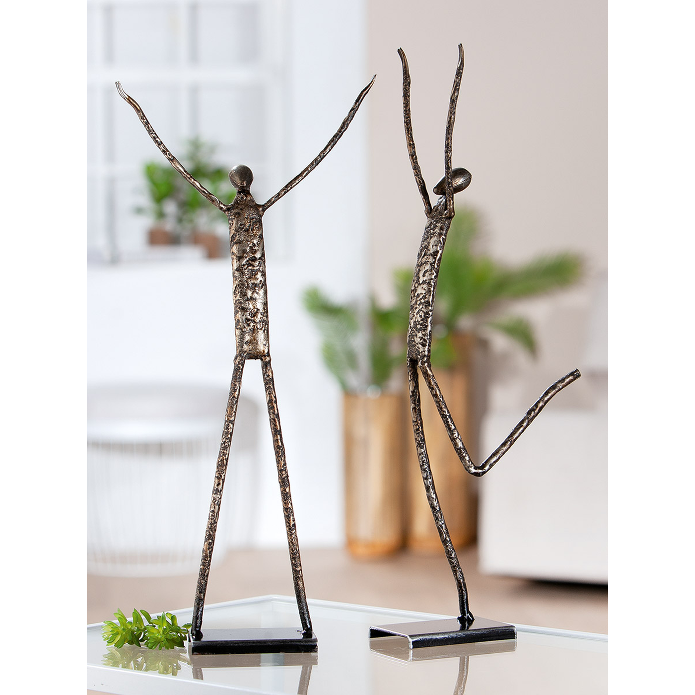 Deco Crush Emotion 1 Figure Sculpture/2 Assorted Deco Crush Emotion 1 Figure Sculpture/2 Assorted