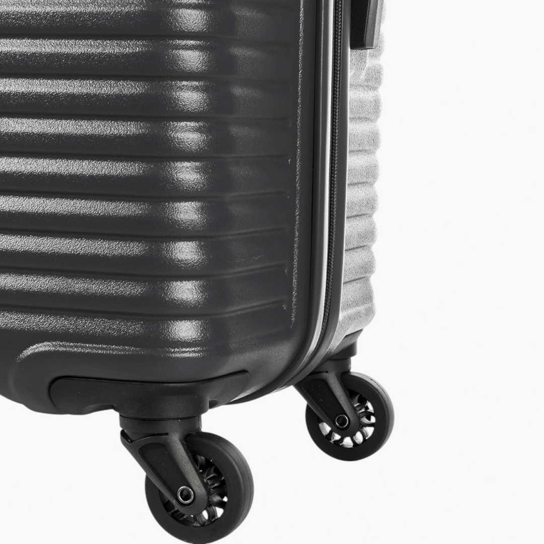 American Tourister Sky Park Spinner Suitcase