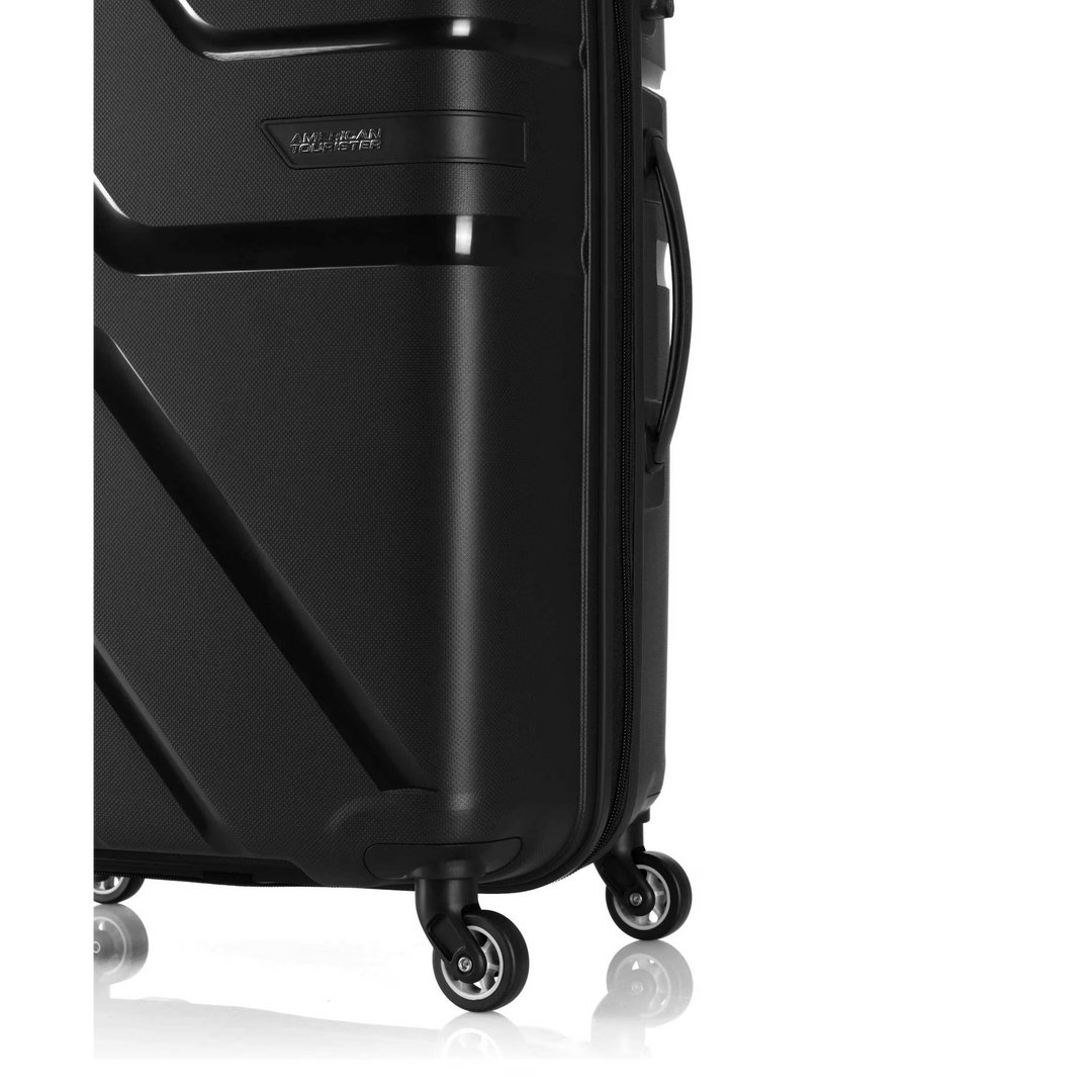 American Tourister Upland Suitcase Travel Set