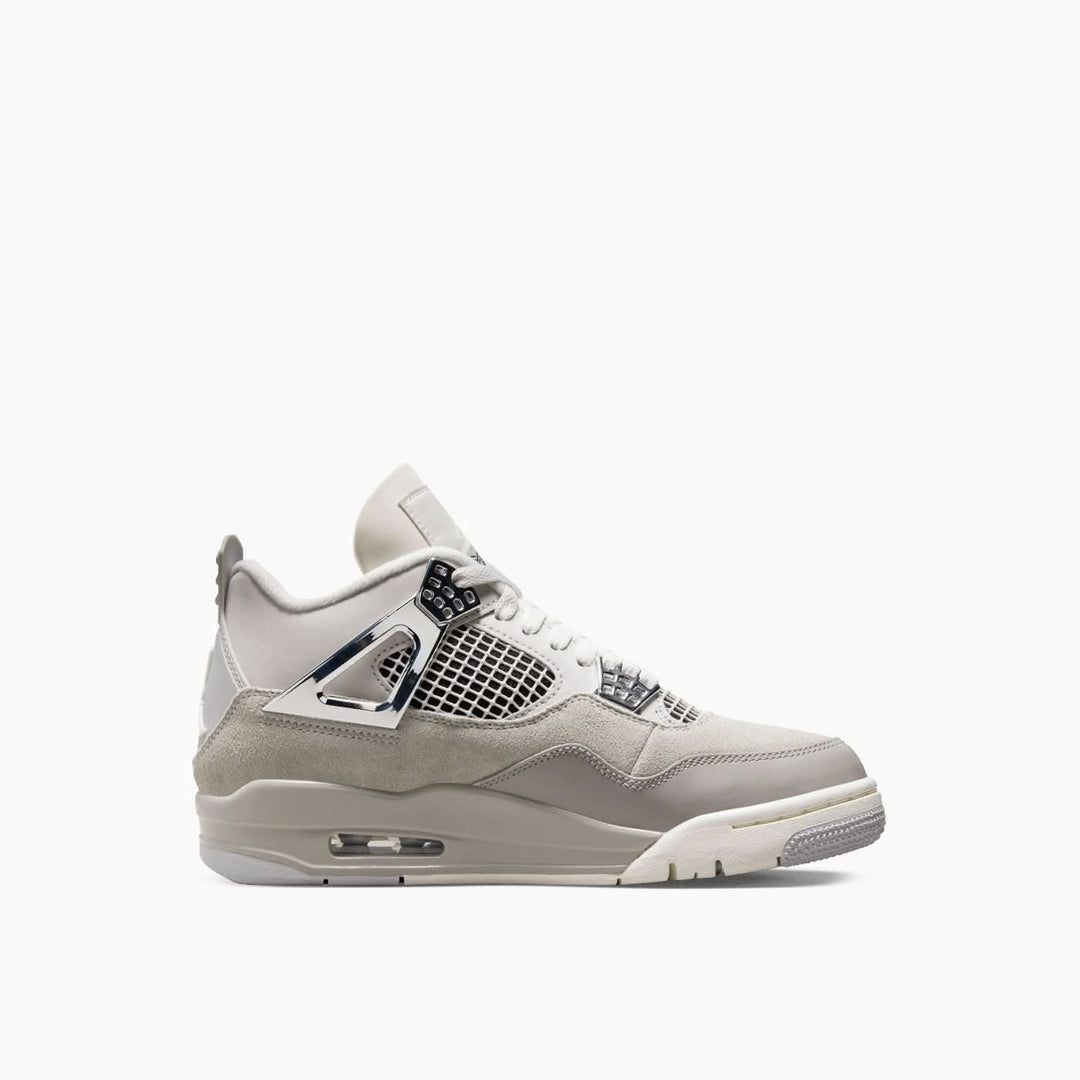 (WMNS) 4 لحظات مجمدة ريترو