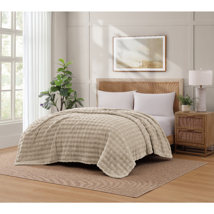 ARMN Bubble Plush King Blanket