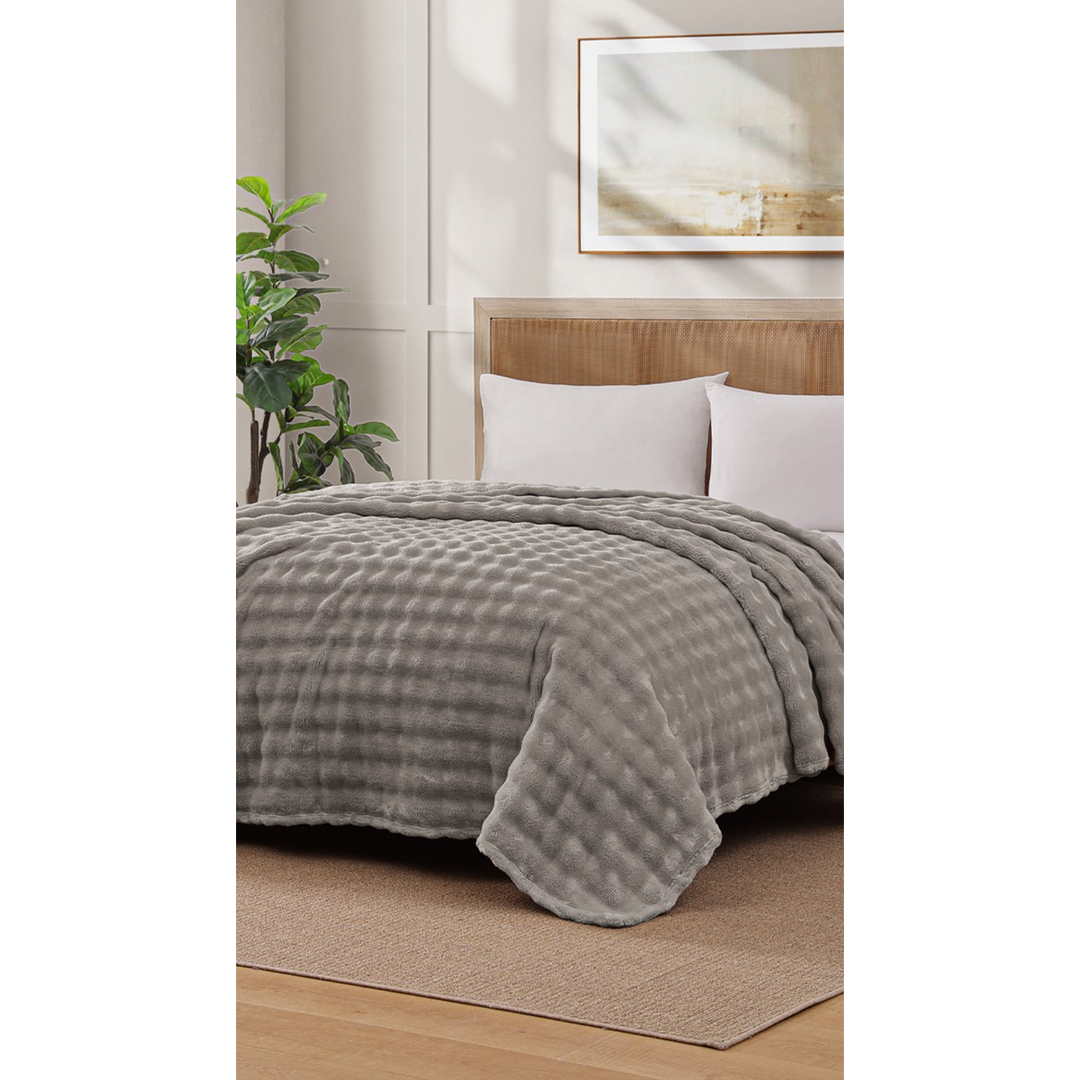 ARMN Bubble Plush King Blanket