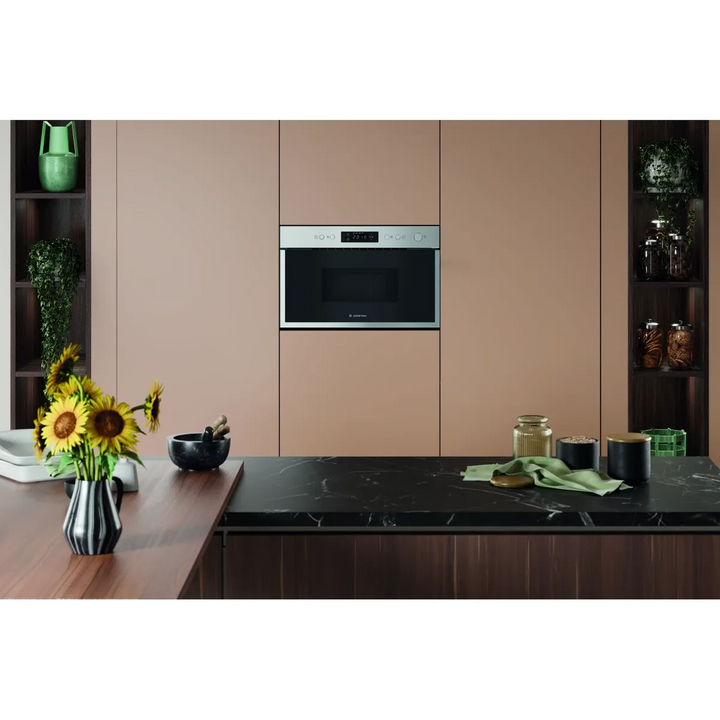 Ariston Built-In Microwave with Grill – 22 Liters