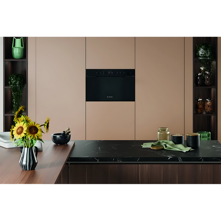 Ariston Microwave Oven Built in With Grill 22 L 750 W Black