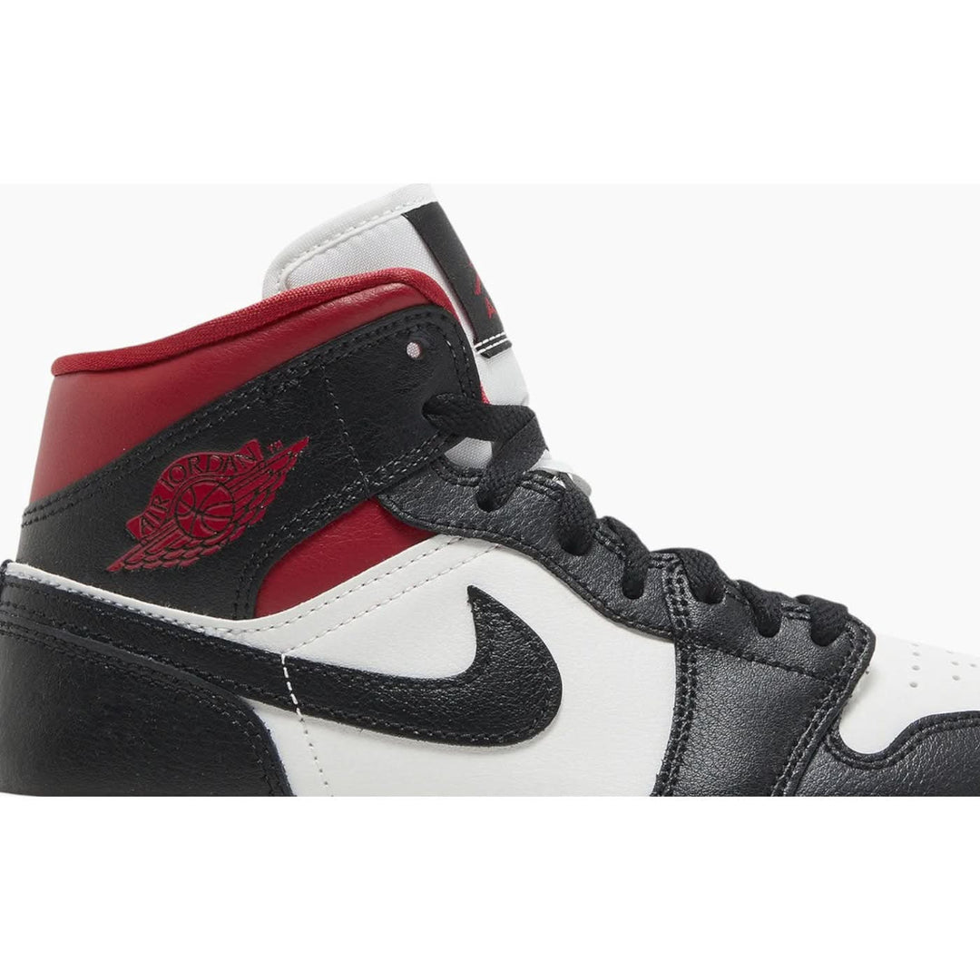 Air Jordan 1 Mid Sneakers