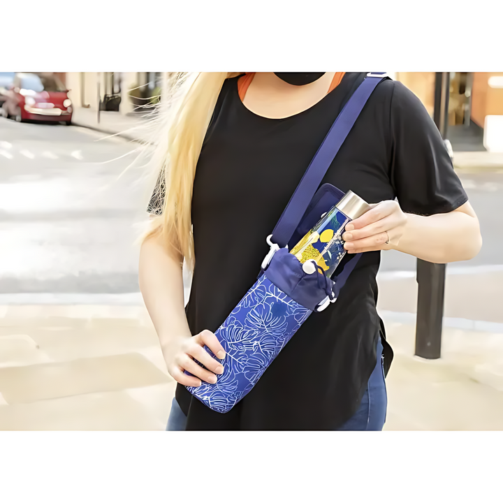 Built neoprene bottle bag with adjustable shoulder strap