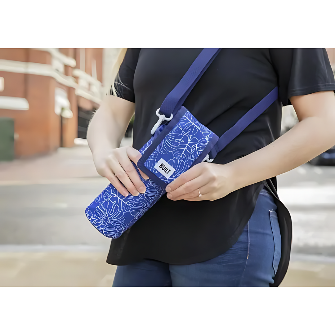 Built neoprene bottle bag with adjustable shoulder strap