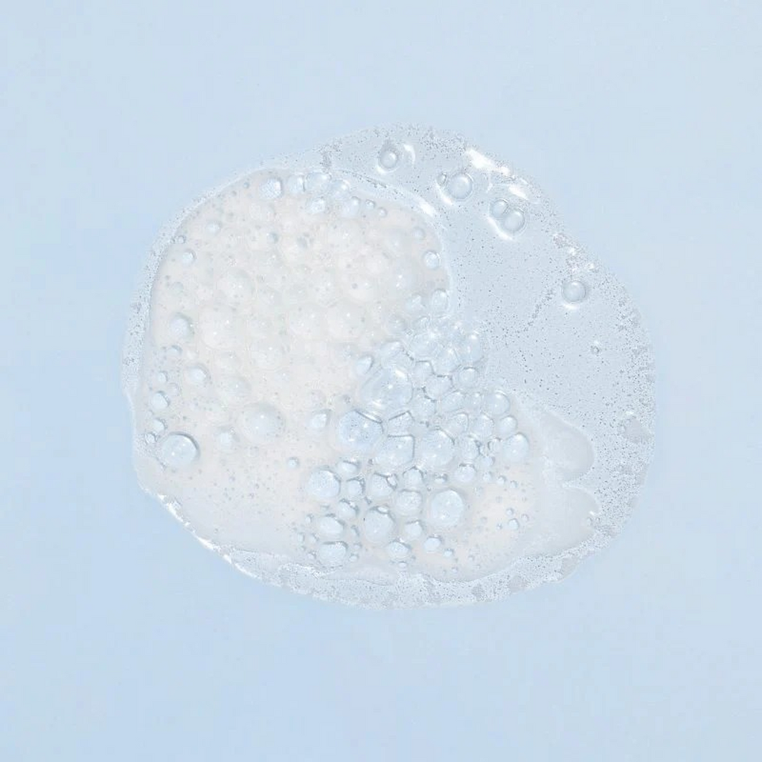 Biolane body and hair cleanser for baby bathing
