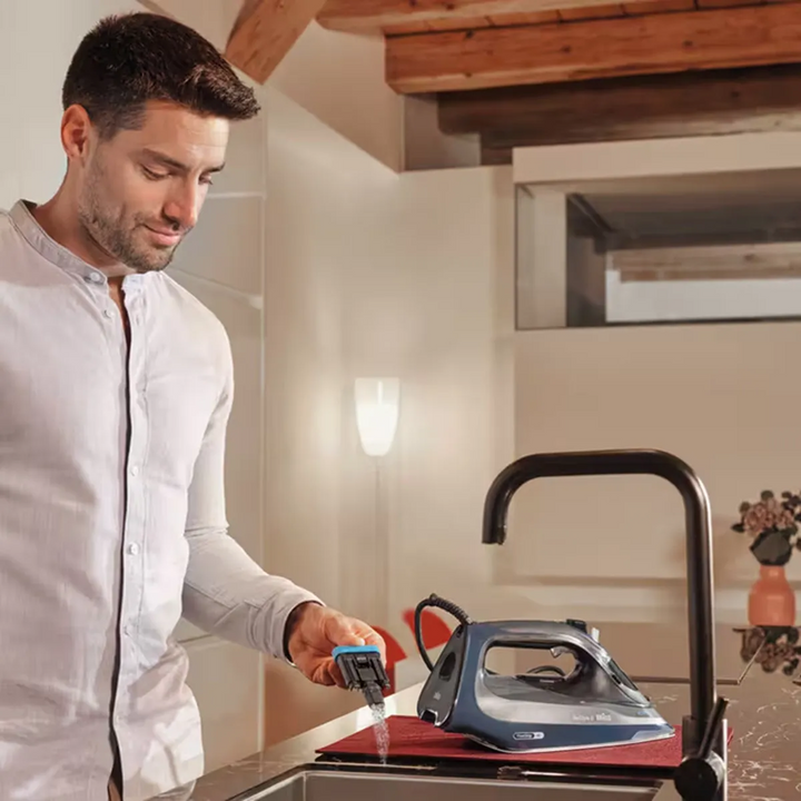 Braun Iron EloxalPlus 3200 W 330 ml Blue