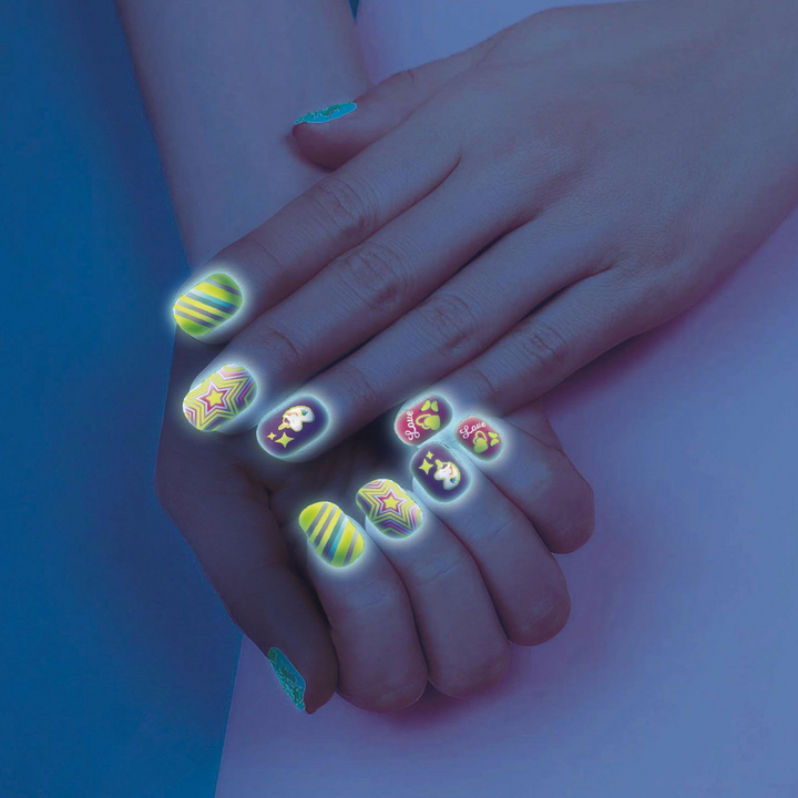 Clementoni Cc Nail Glow In The Dark (Int EU) K