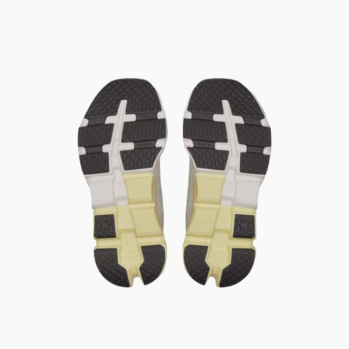 On Cloudflyer 5 Shoes - Pearl/Hay