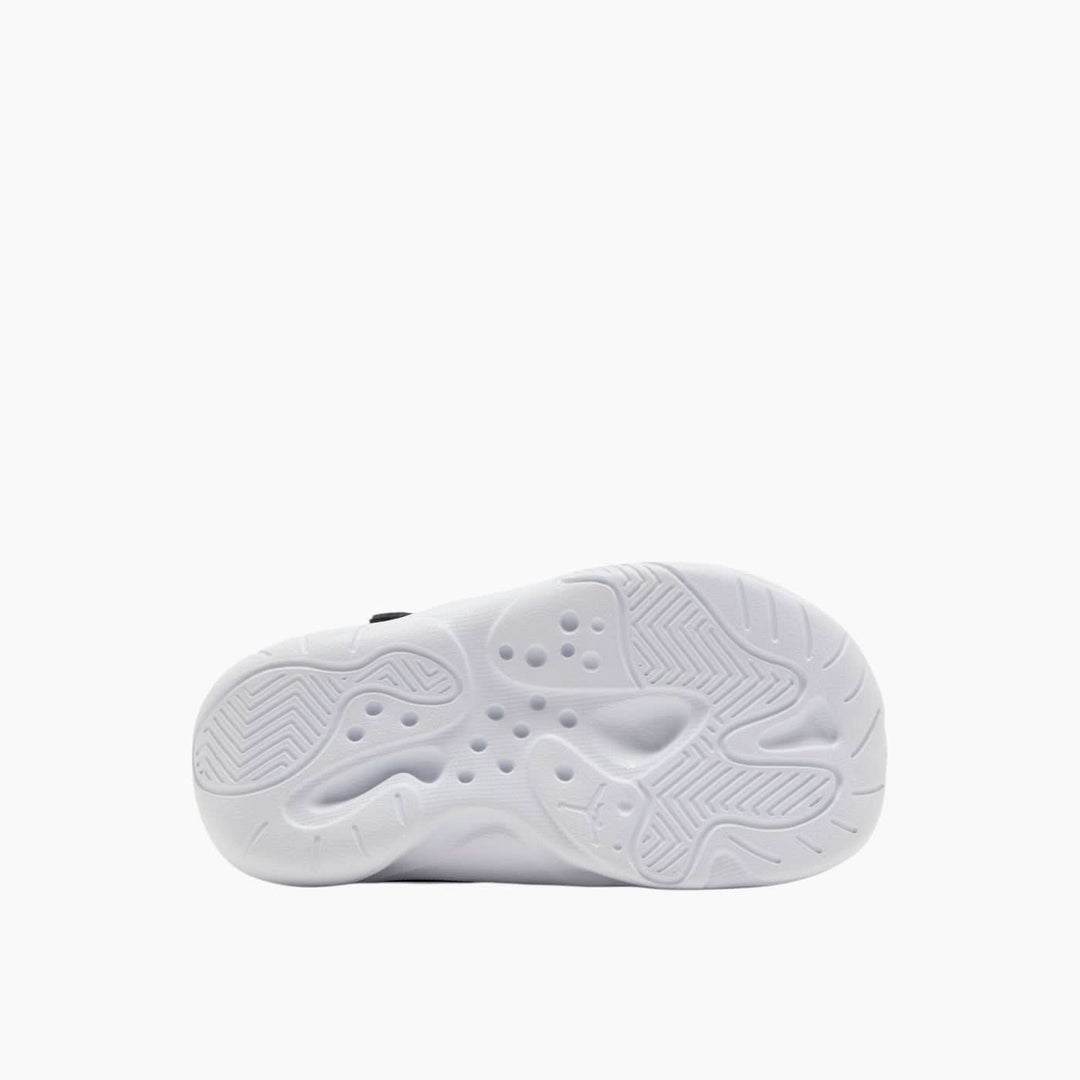 Air Jordan 11 CMFT Low Bred Shoes