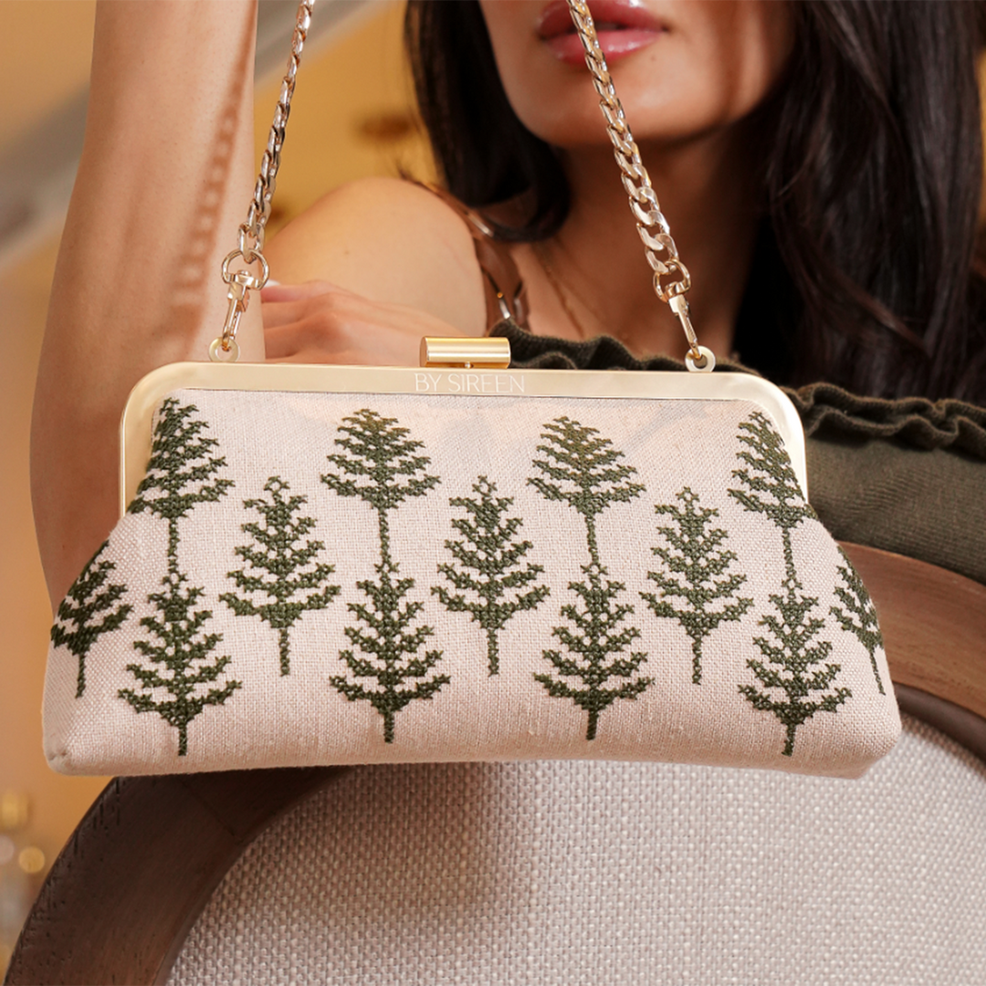 Cedar Clutch
