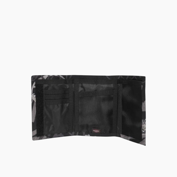 Eastpak Crew Single sweatshirt in Street Tags Black to Sunday Grey