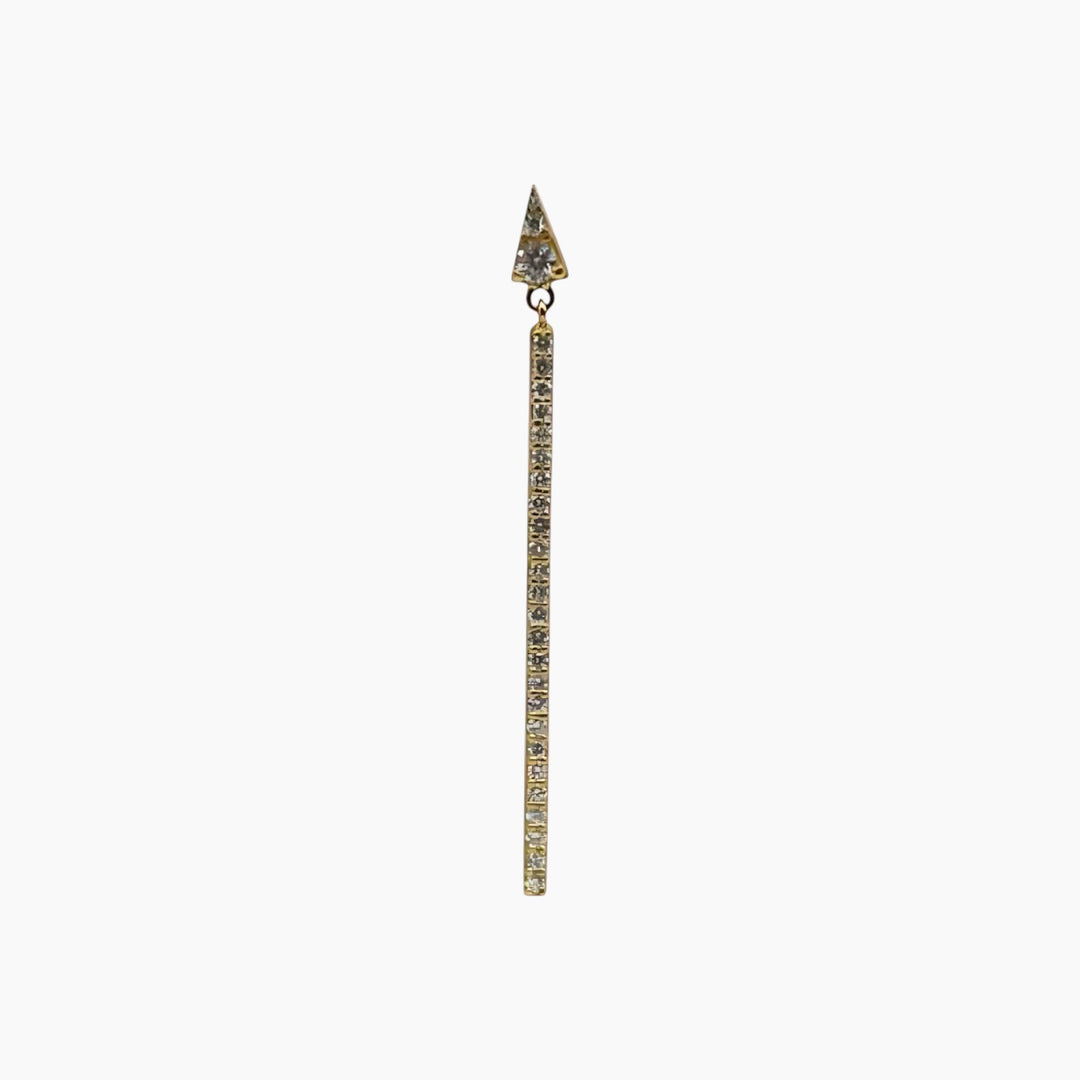 White gold bar earring with white diamonds