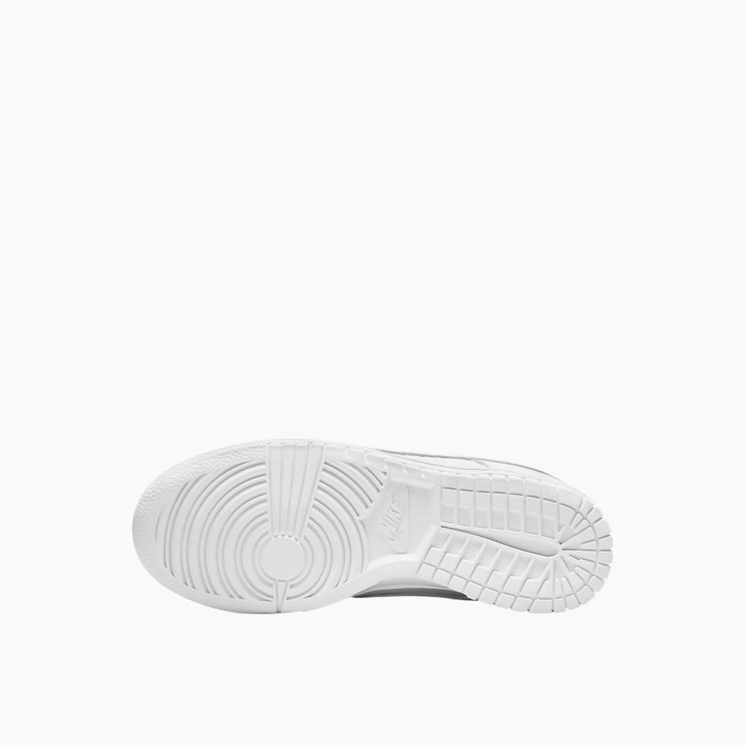 Nike Dunk Low Sneakers