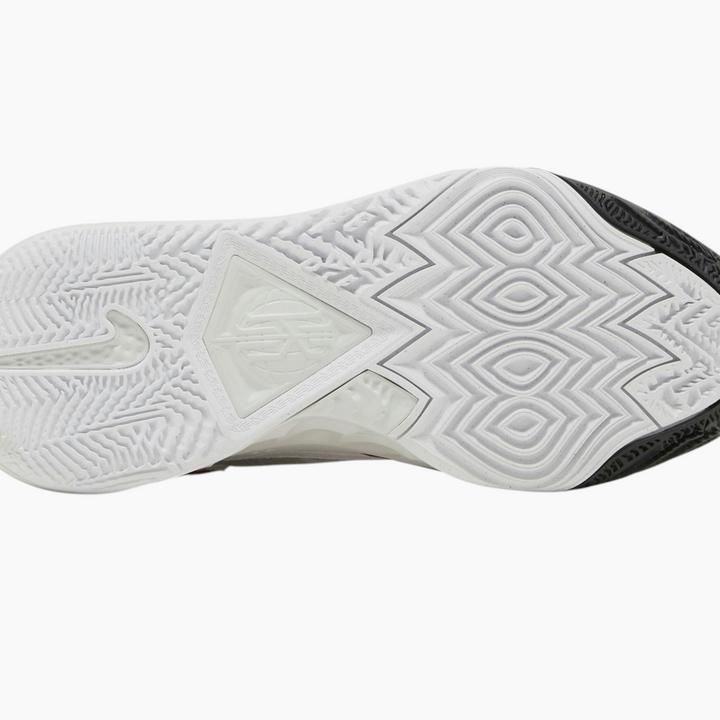 حذاء كرة السلة نايكي كايري 8 "أبيض أحمر جامعي"