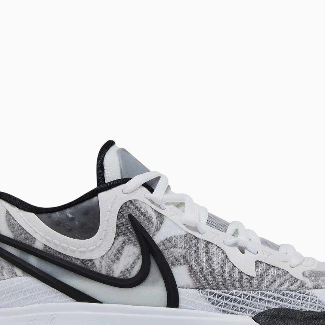 Nike Kyrie 8 &