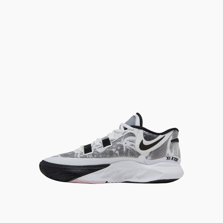 Nike Kyrie 8 &