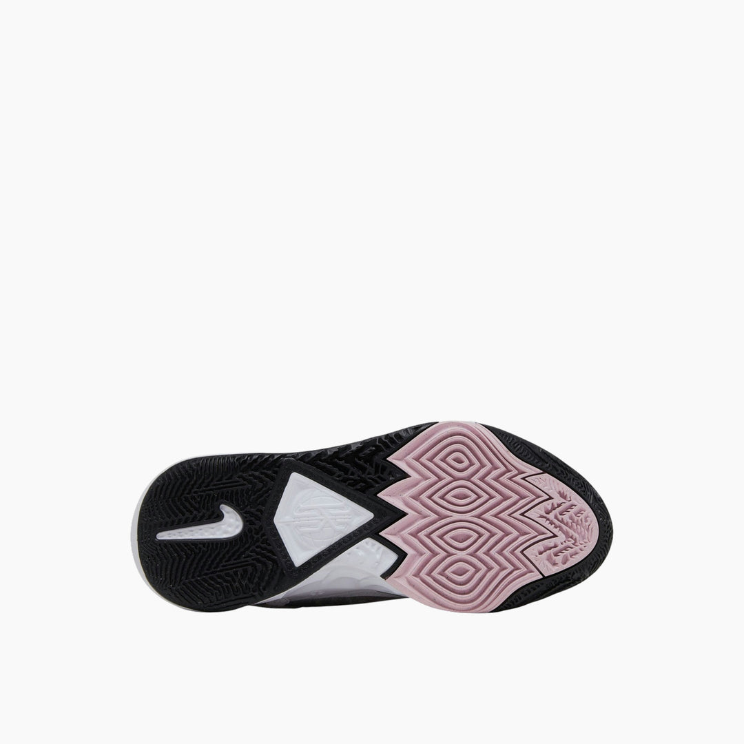 Nike Kyrie 8 &