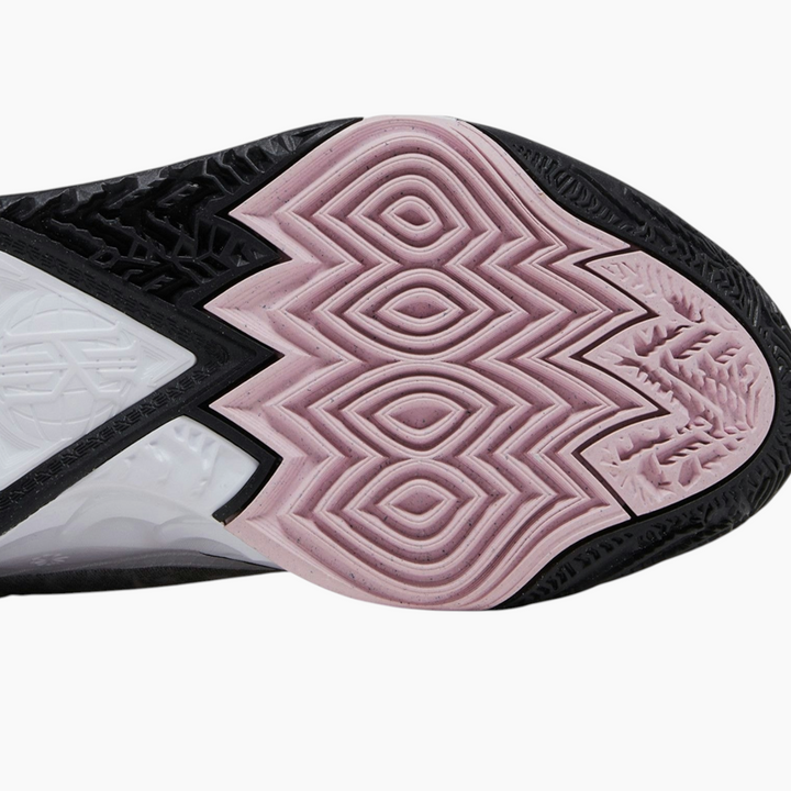 Nike Kyrie 8 &