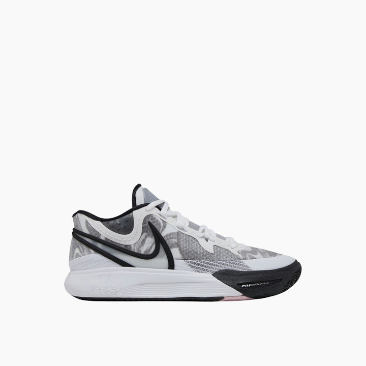 Nike Kyrie 8 &