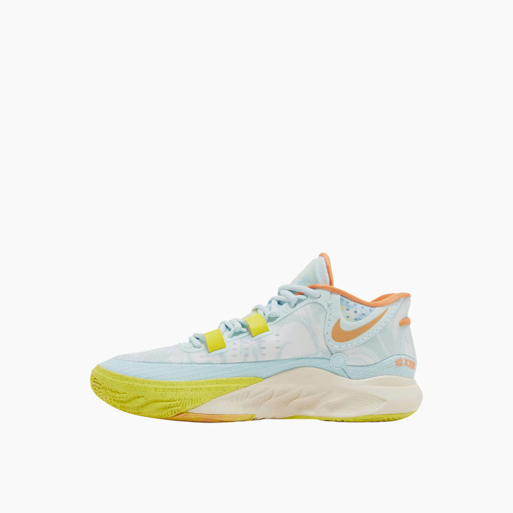 Nike Kyrie 8 &