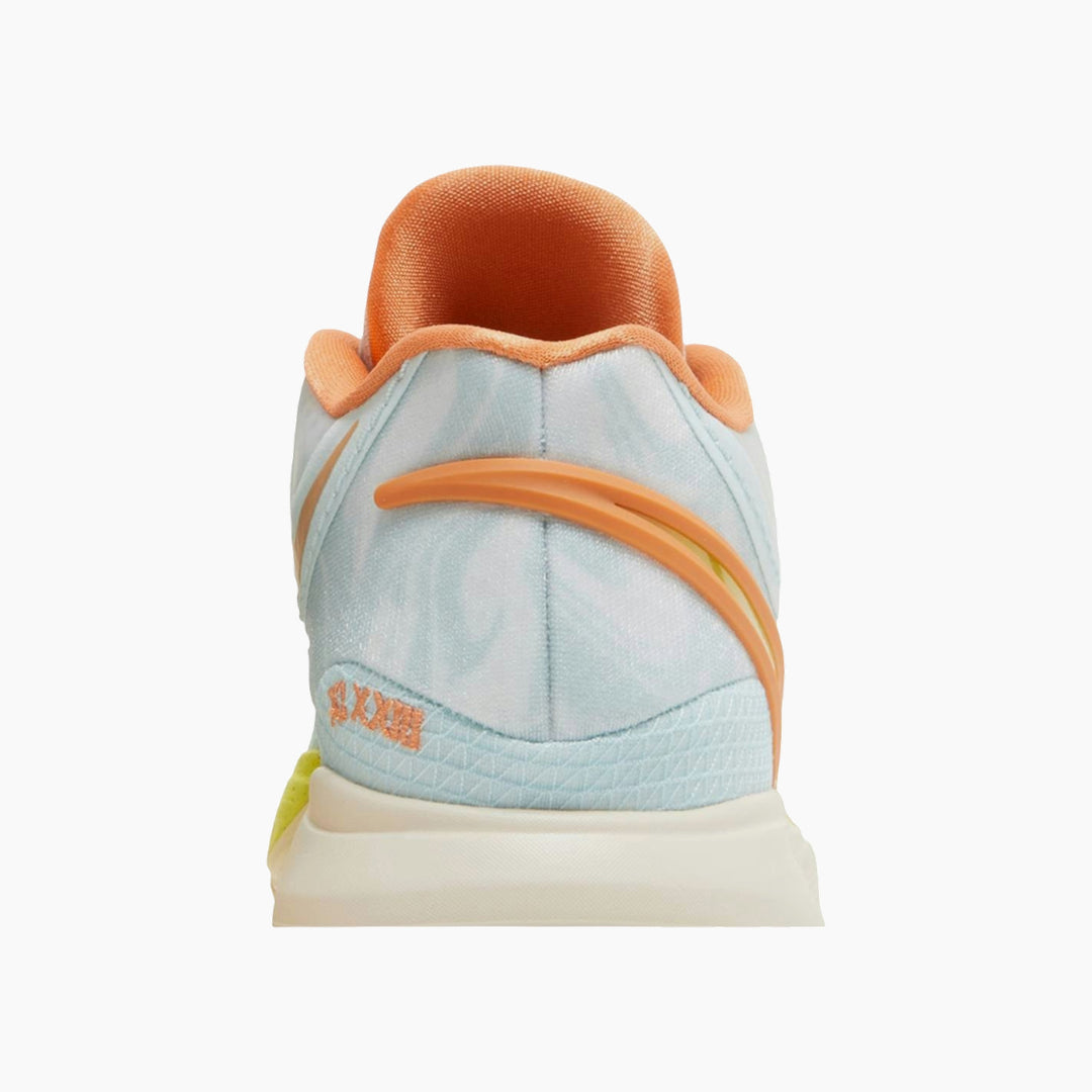 Nike Kyrie 8 &