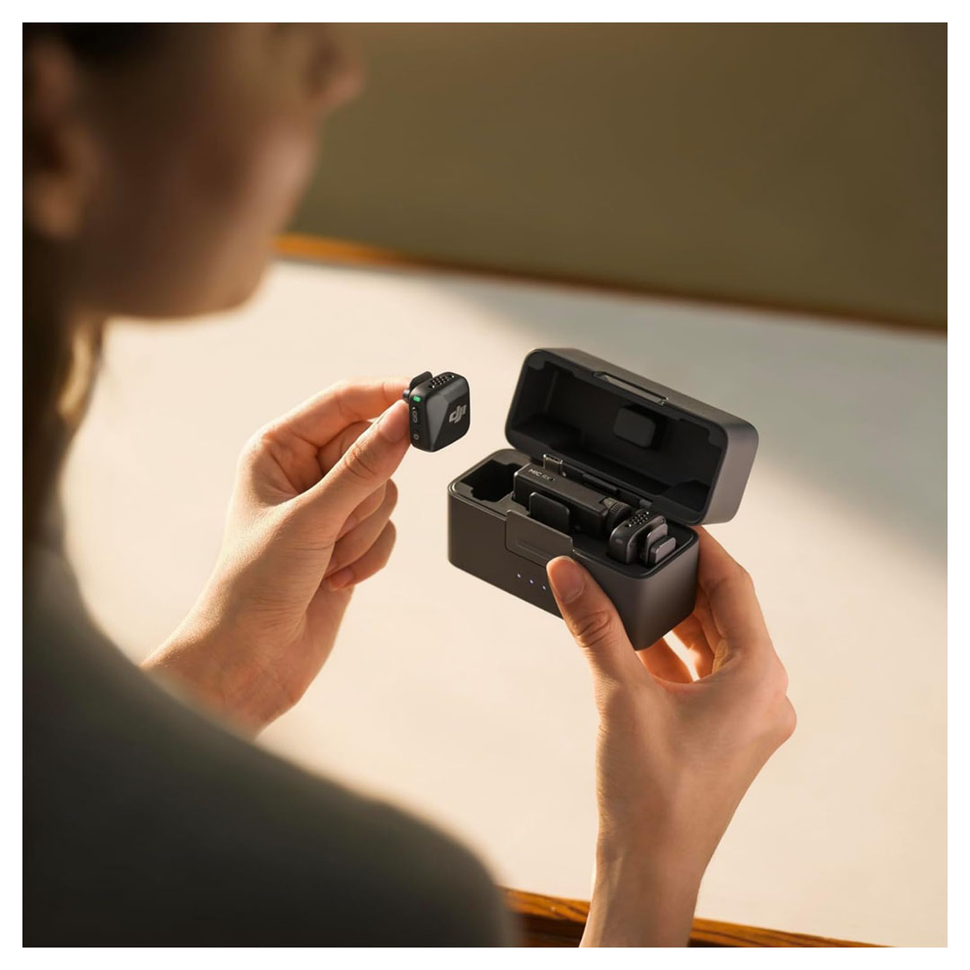 DJI Mic Mini Wireless Microphone (2 TX + 1 RX) – USB-C. DJI Mic Mini Wireless Microphone (2 TX + 1 RX) – USB-C.