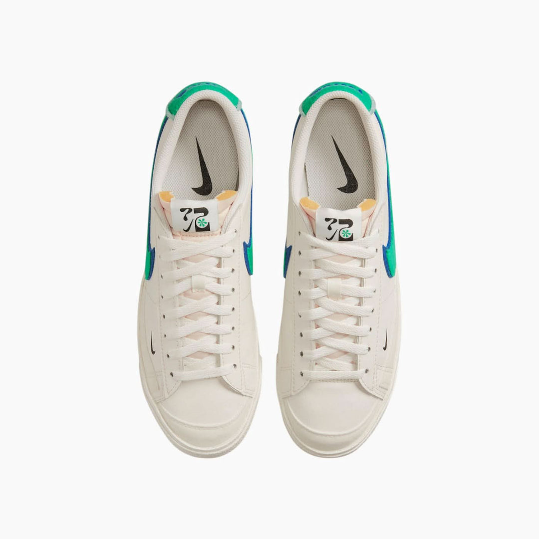 Nike Blazer Low &