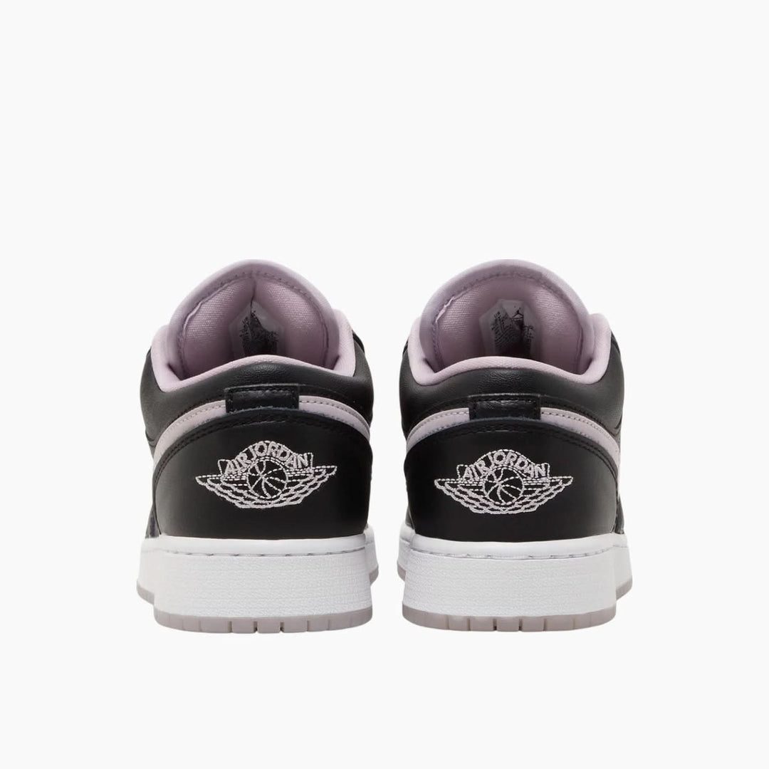 Air Jordan 1 Low SE Sneakers